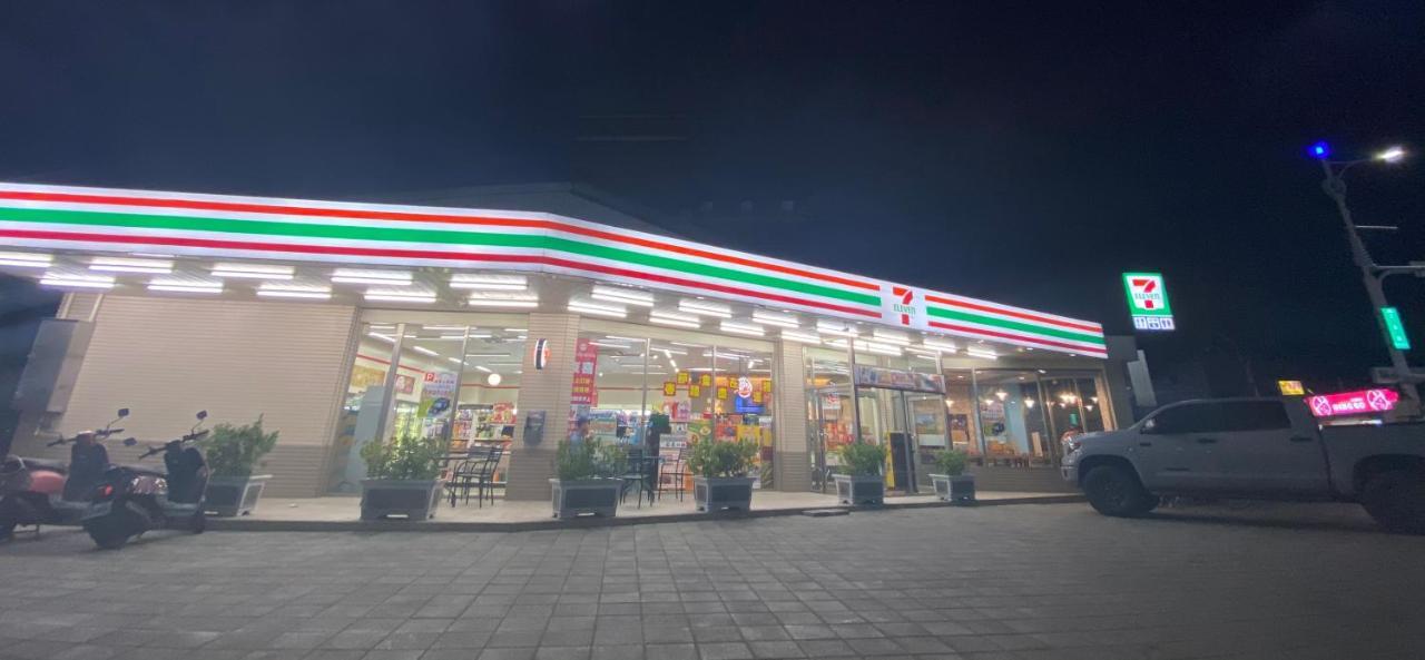 台東1314電梯民宿 Taitung Exterior foto